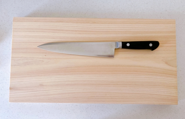 包丁を使用
